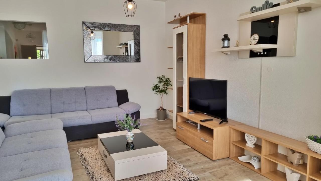 Apartments Slado Omiš Εξωτερικό φωτογραφία