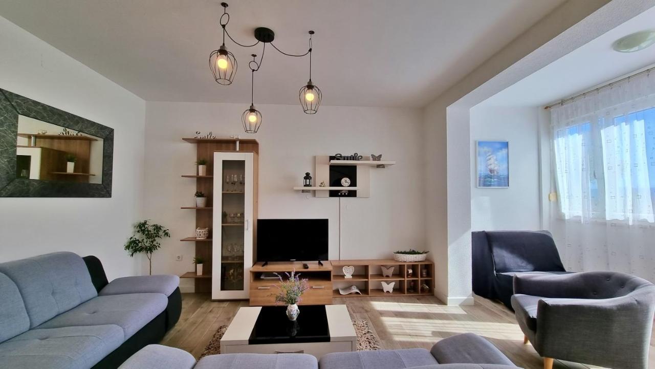 Apartments Slado Omiš Εξωτερικό φωτογραφία