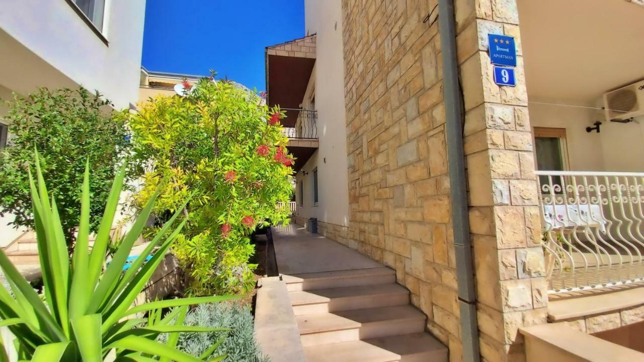 Apartments Slado Omiš Εξωτερικό φωτογραφία