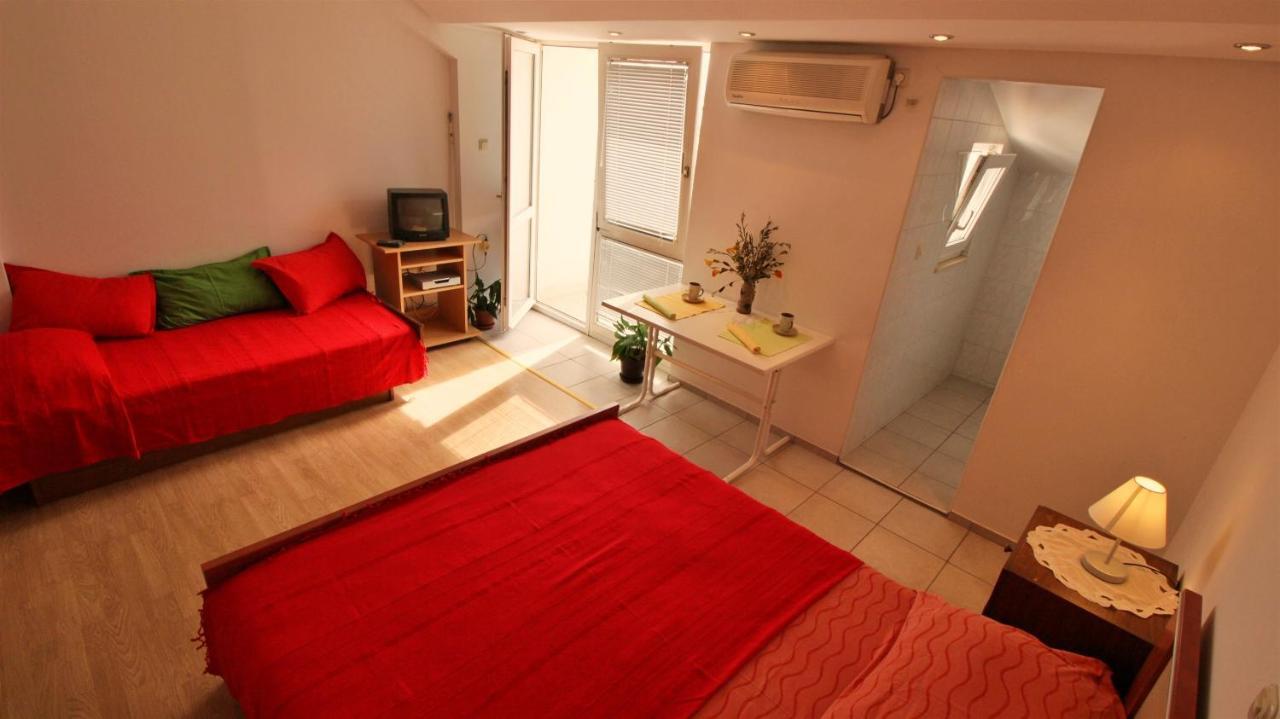 Apartments Slado Omiš Εξωτερικό φωτογραφία